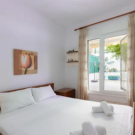 2br House With Private Patio