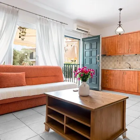 Casa vacanze 2br House With Private Patio Kriopigi